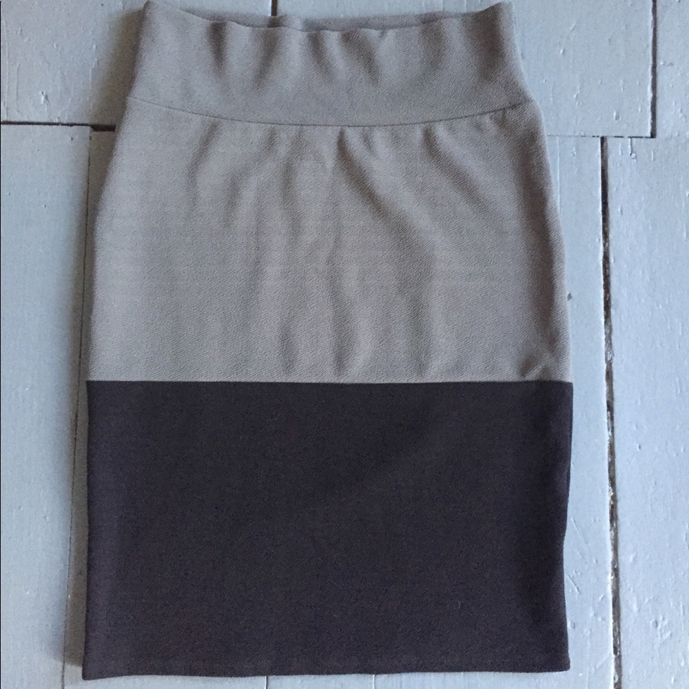 Lularoe Cassie skirt L